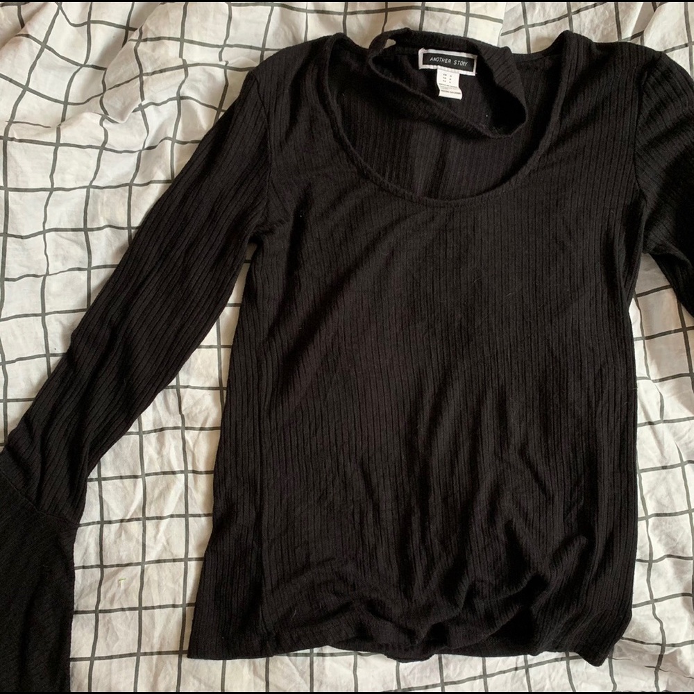 black flare bell sleeves choker top
